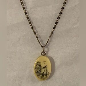 Vintage 70s Faux Scrimshaw Bronze Toned Necklace
